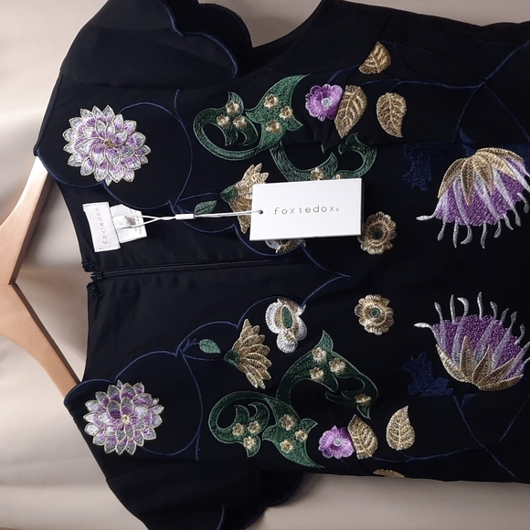 Foxidox Black Imbroidered Cup Sleeves L Dress - Picture 3 of 10